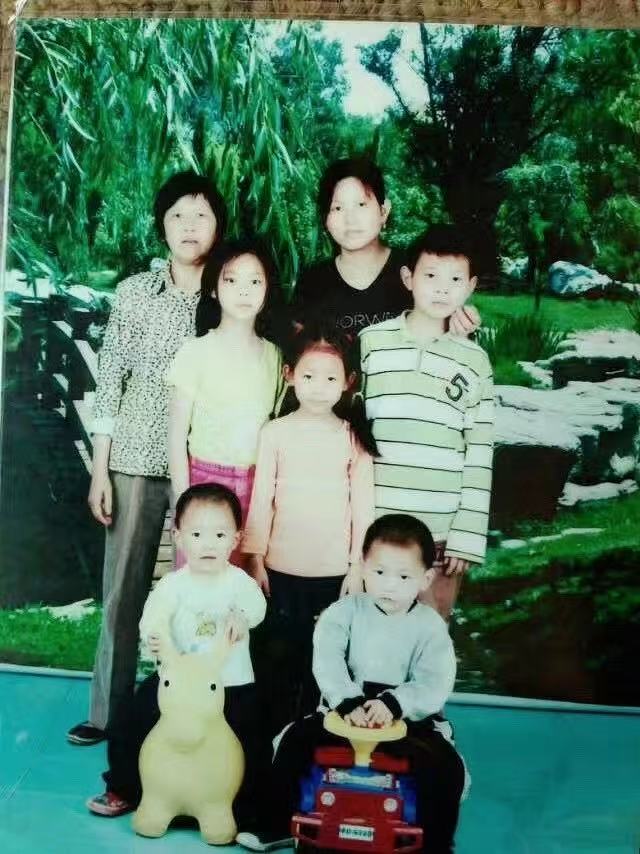 小时候拍的合照